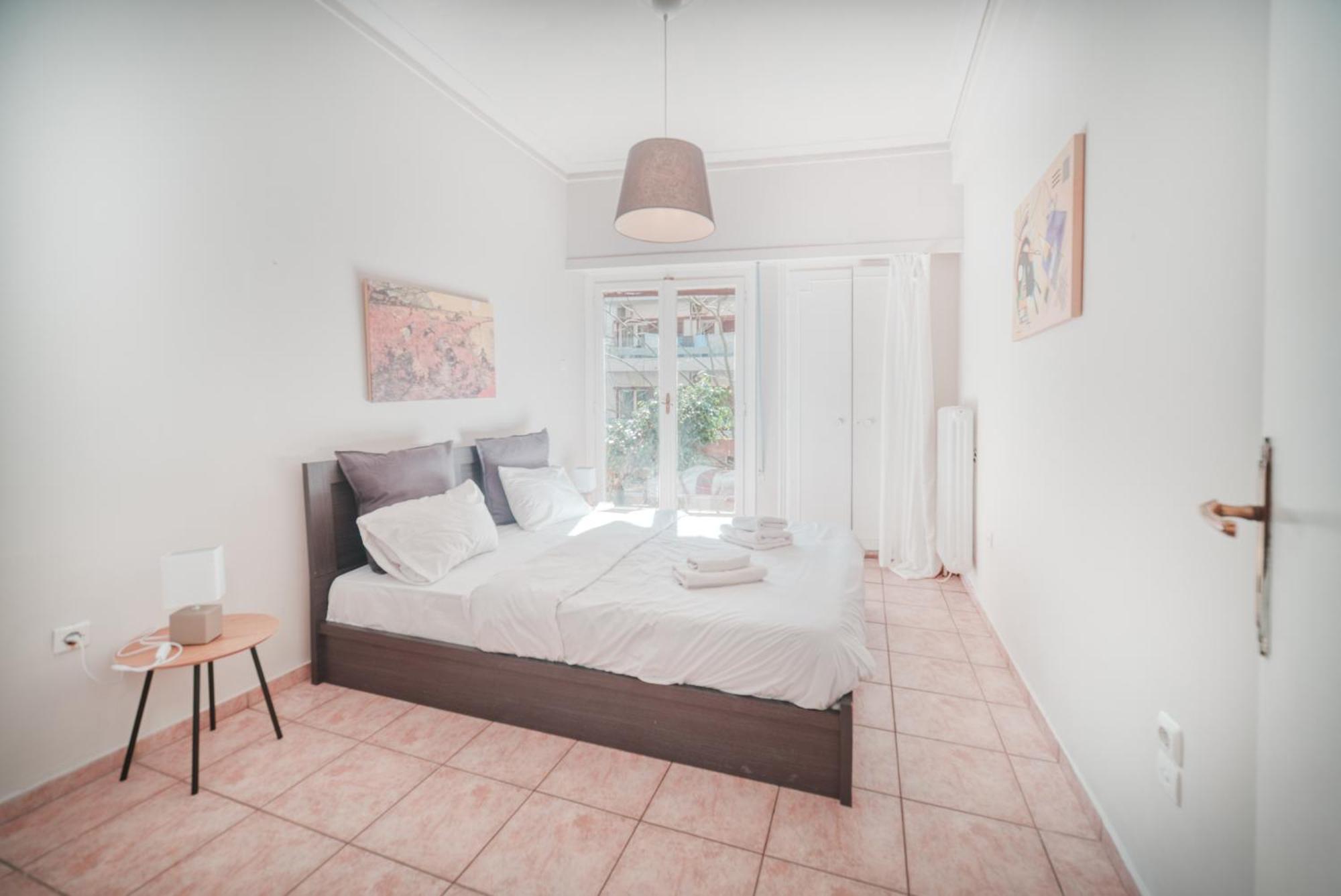 Fix Apartment Atene Esterno foto